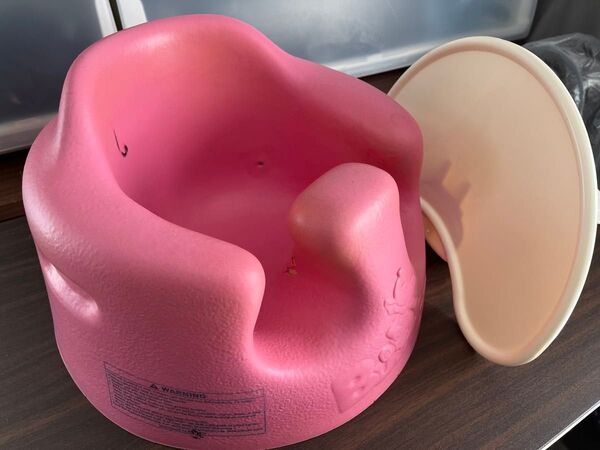 バンボ(Bumbo)テーブル付き!