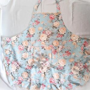 エプロン 保育士 新品 ドレス 花柄 防水 カフェ 可愛い ポケット おしゃれ 大人 北欧 フリル 料理教室 習い事 水色 首掛け