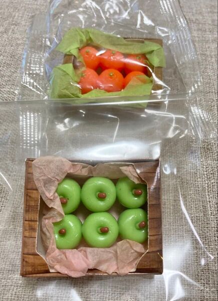 ぷにっと箱入りフルーツ まとめ売り いよかん・青りんご ガチャガチャ