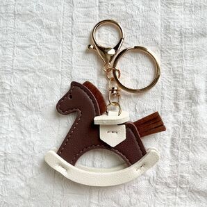 ロッキングホース 木馬 バッグチャーム キーホルダー ブラウン