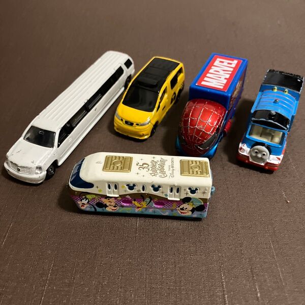 トミカ 5台 (リムジン.ディズニーリゾートライン.スパイダーマン.きかんしゃトーマス号.タクシー)