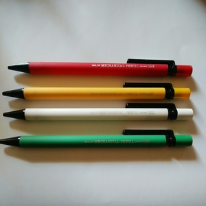 レトロ■セーラー　メカニカルペンシル　シャーペン　赤　緑　白　黄
