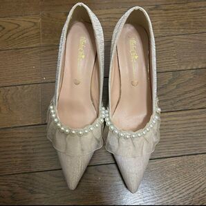 AlbaSchutz パール装飾 フリルパンプス ベージュ