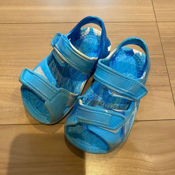 ベビーサンダル 13cm 水色 ベビーシューズ