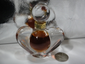 NINA RICCI Nina Ricci *Farouchefa Roo shuPARFUME BOTTLE MADE BY LALIQUElalik glass. perfume bin * perfume bottle 