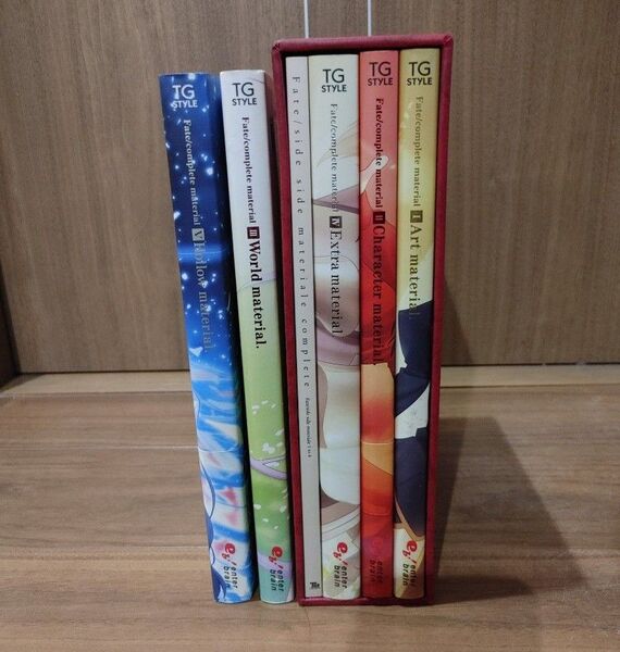 Fate/complete material Ⅰ~Ⅴ アレ本 セット boxつき