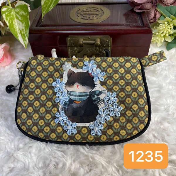 ★新型★小物入れハンドメイドポーチ★カード名刺ケース★1235 猫 花ペンダントパール刺繍