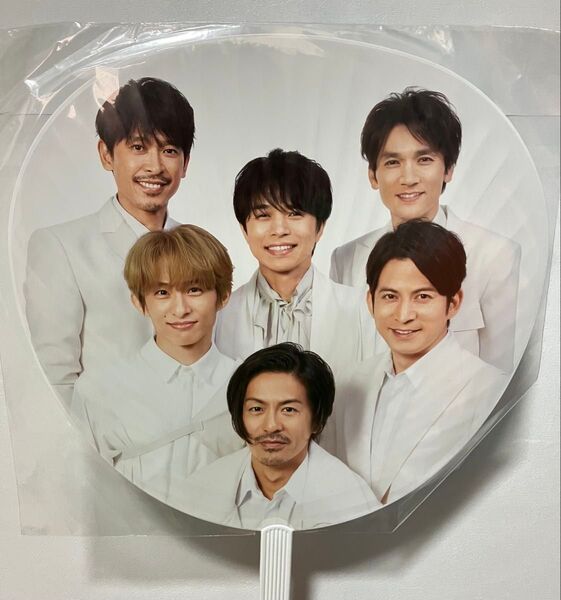 V6 カウントダウンコンサートうちわ 2018-2019