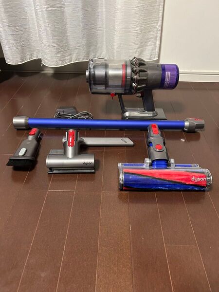 dyson SV15