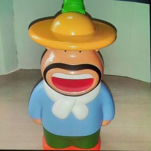 カールおじさん 貯金箱。