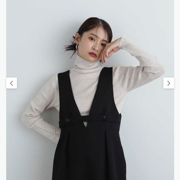 【美品】N.(N.Natural Beauty Basic)パールボタンタートルネックニット