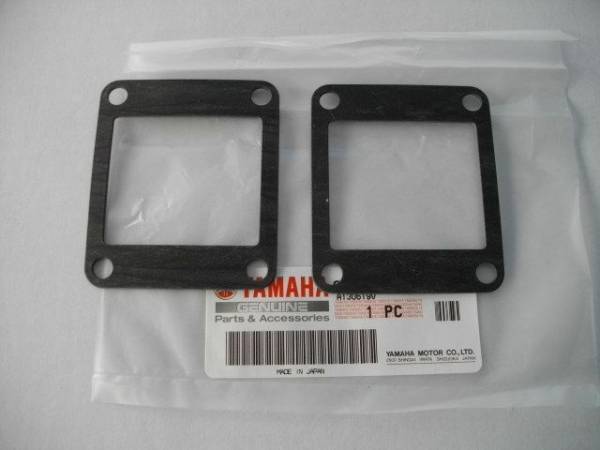 PayPay YAMAHA RZ250 RZ350 純正 インシュレーター ガスケット