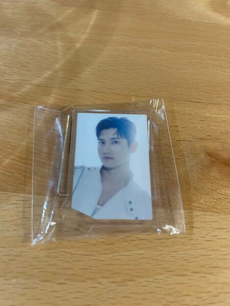 東方神起 POPUPSTORE カプセルトイ ガチャ アクリルスタンド チャンミン