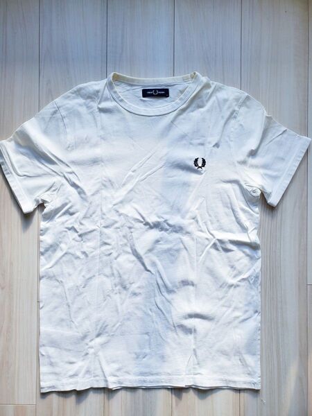 フレッドペリー クルーネック 白Tシャツ