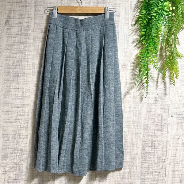 a621【UNIQLO】プリーツニットスカート ニット生地 S
