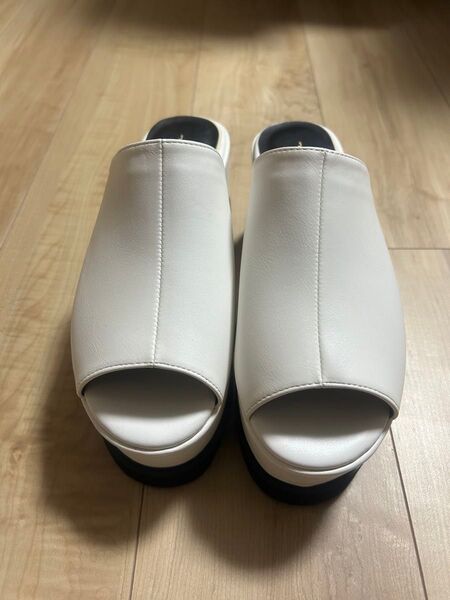 Adagionaサンダル. Lサイズ