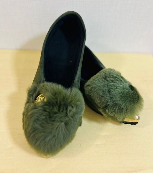 新入荷商品パンプス23cm超軽く、中敷ふわふわして長い時間履くでも脚に優しい、靴の上本当のうさぎの毛みたいに柔らかい、