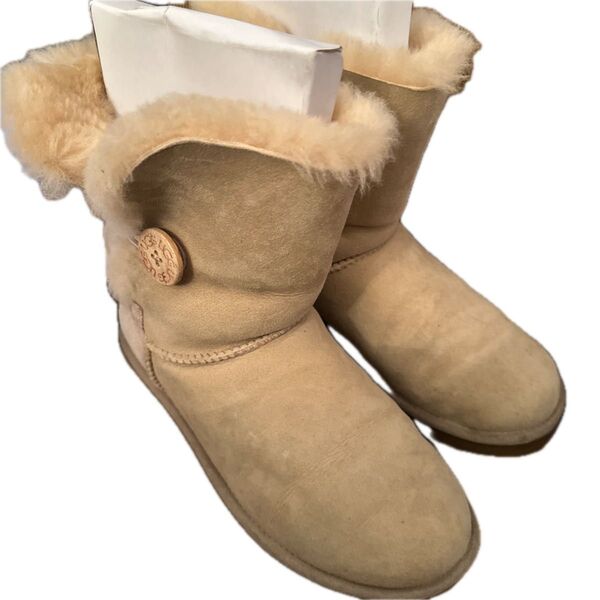 UGGムートンブーツ W BAILEY BUTTON 5803W/SAN