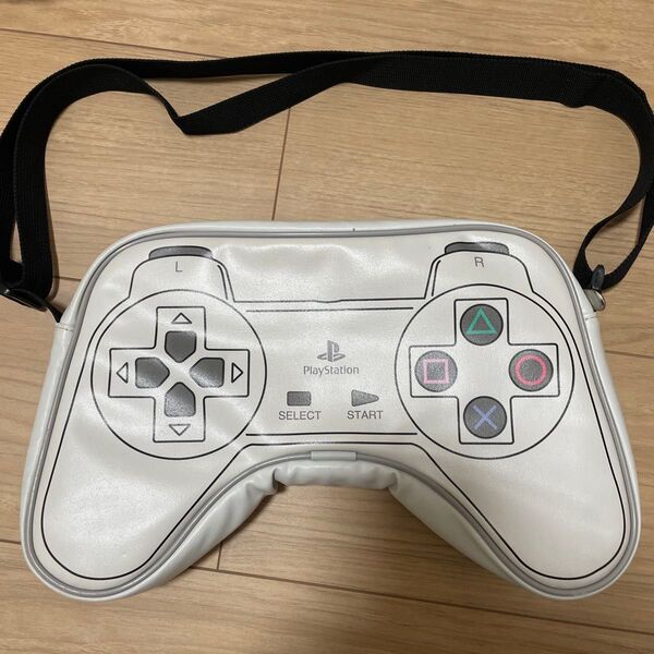 PlayStation プレイステーション ゲームコントローラー型バッグ ホワイト プレステ