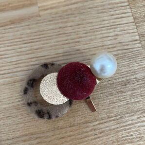 モダンデザイン ヘアピン 赤 金 パール
