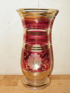 ボヘミアガラス 金彩 花瓶 高さ26cm Crystalex チェコ製 ワインレッド 切子 花柄 グラヴィールカット