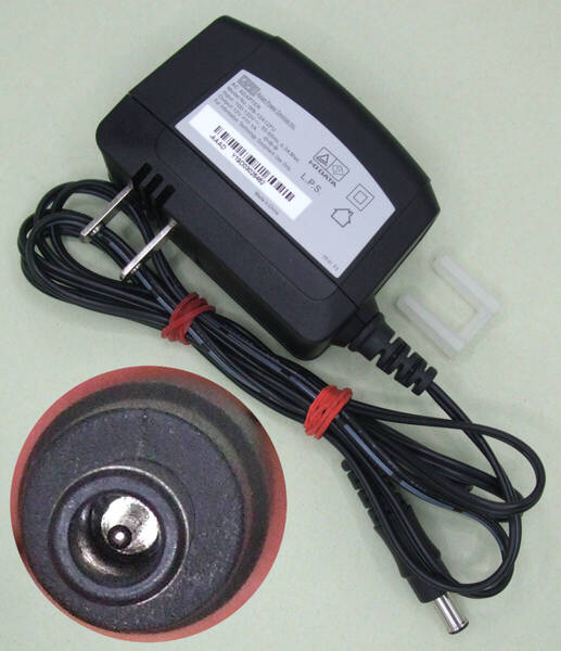 I・O DATA APD ACアダプター WB-12A12FU 12V 12.0V 1A 1.0A ピン有り EIAJ4 / MU12-G120100-A1 AD-A12090L SAE0005 AC-M1208WW 流用 代替