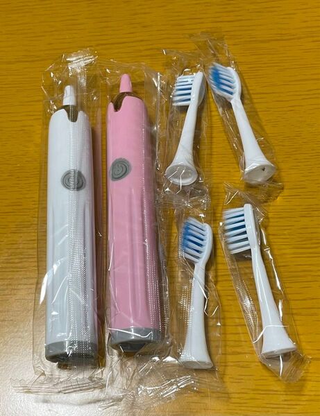 新品電動歯ブラシ 替付き!ペアセットでも(*´`*)