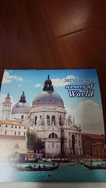 2025年度 scenery of World カレンダー 新品