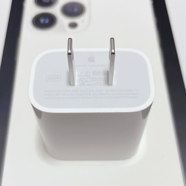 iPad付属品、Apple純正 20W USB-C 急速電源アダプタ