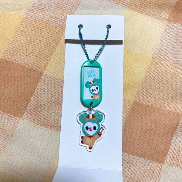 TWICE ファミマ 1番くじ D賞 ミナ ネームタグキーホルダー