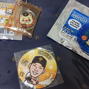 読売ジャイアンツ 大城卓三 優勝 缶バッジ/ パペット キャンディキーホルダー / パペットカレンダー 夏 3点 巨人