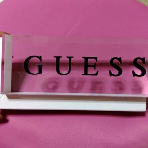 「GUESS」インテリア ディスプレイ