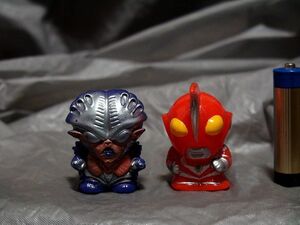 Ultraman Zeas B25-20 Kaiju Мягкая виниловая пальчиковая кукла Alien Benzene Set "Inspector Miraclon Alien Lady Benzene