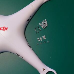 DJI PHANTOM2 ボディー(シェル)上側 ステーとビス