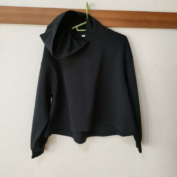 GU フード付き クロップドパーカー S 黒