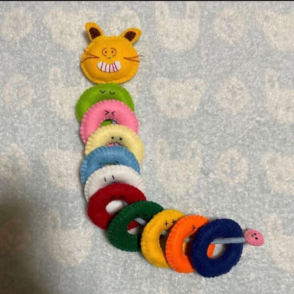 紐通し ひも通し ひもとおし 知育玩具 知恵玩具 ハンドメイド 猫 フェルト