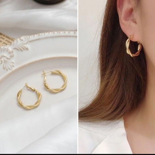 ゴールド ツイストピアス フープピアス ロングピアス 上品 ギフト プレゼント 大人 カジュアル 冠婚葬祭
