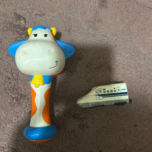 おもちゃ 赤ちゃん 子供 新幹線おもちゃ 重さ 牛さん 牛のキャラクター 音声おもちゃ と新幹線ミニチュア