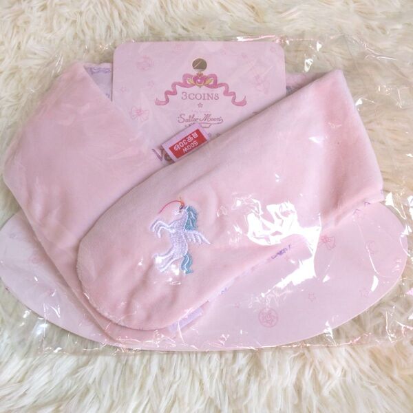 3COINS完売品 セーラームーンネックウオーマー