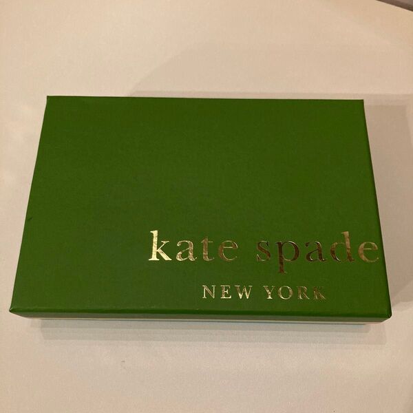 Kate Spade NEW YORK ギフトボックス