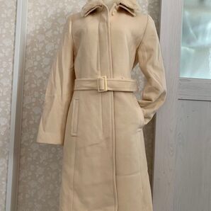 ライトベージュ コートラビットファー付き