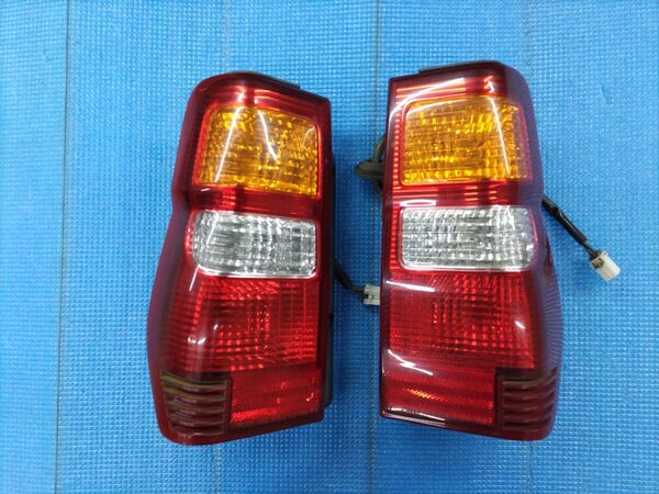 H58A パジェロミニ・テールランプ左右中古品!!