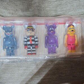 ゴジラVSマクドナルド フィギュア ベアブリック