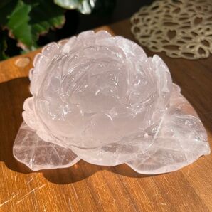 天然石 モザンビーク産ローズクォーツ 薔薇の置物372g