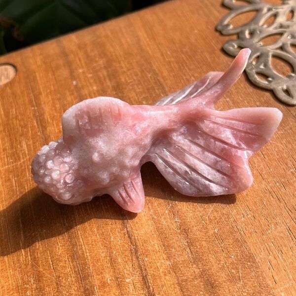 天然石 ピンクオパール 金魚 置物48g