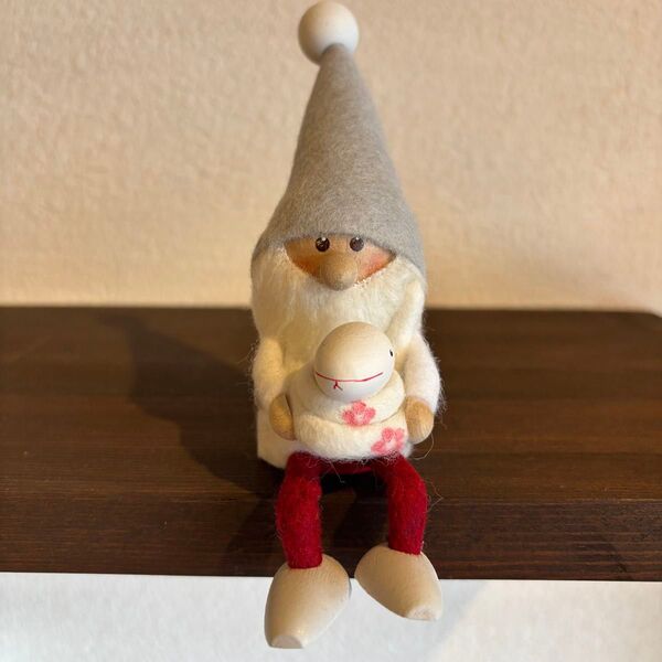 新品 ノルディカニッセ ヘビを抱えたサンタ サイレントナイト