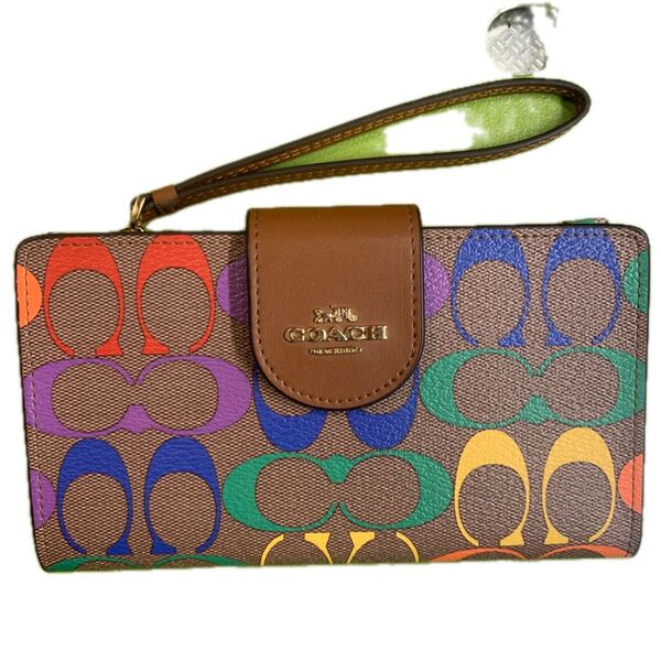 【COACH】レインボーカラーシグネチャーウォレット♪★数回使用あり★