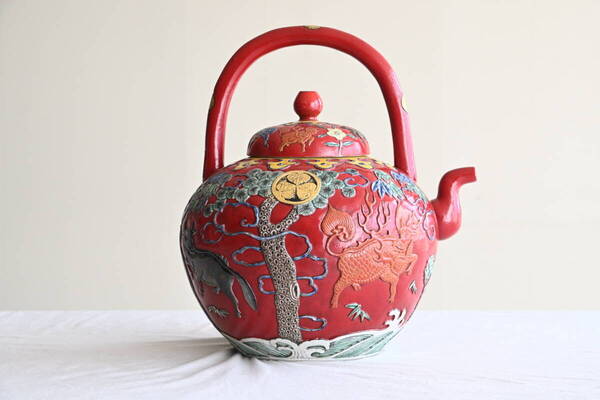 【古美術】大型 土瓶 急須 陶器 龍装飾 茶道具 伝統工芸クラシック インテリア アンティーク 骨董 徳川 家紋 牛 麒麟 松 元禄六年