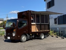 大型跳ね上げトビラ　一度見たら忘れません