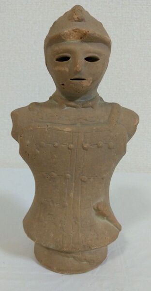 埴輪 レプリカ 短甲をきた男子像